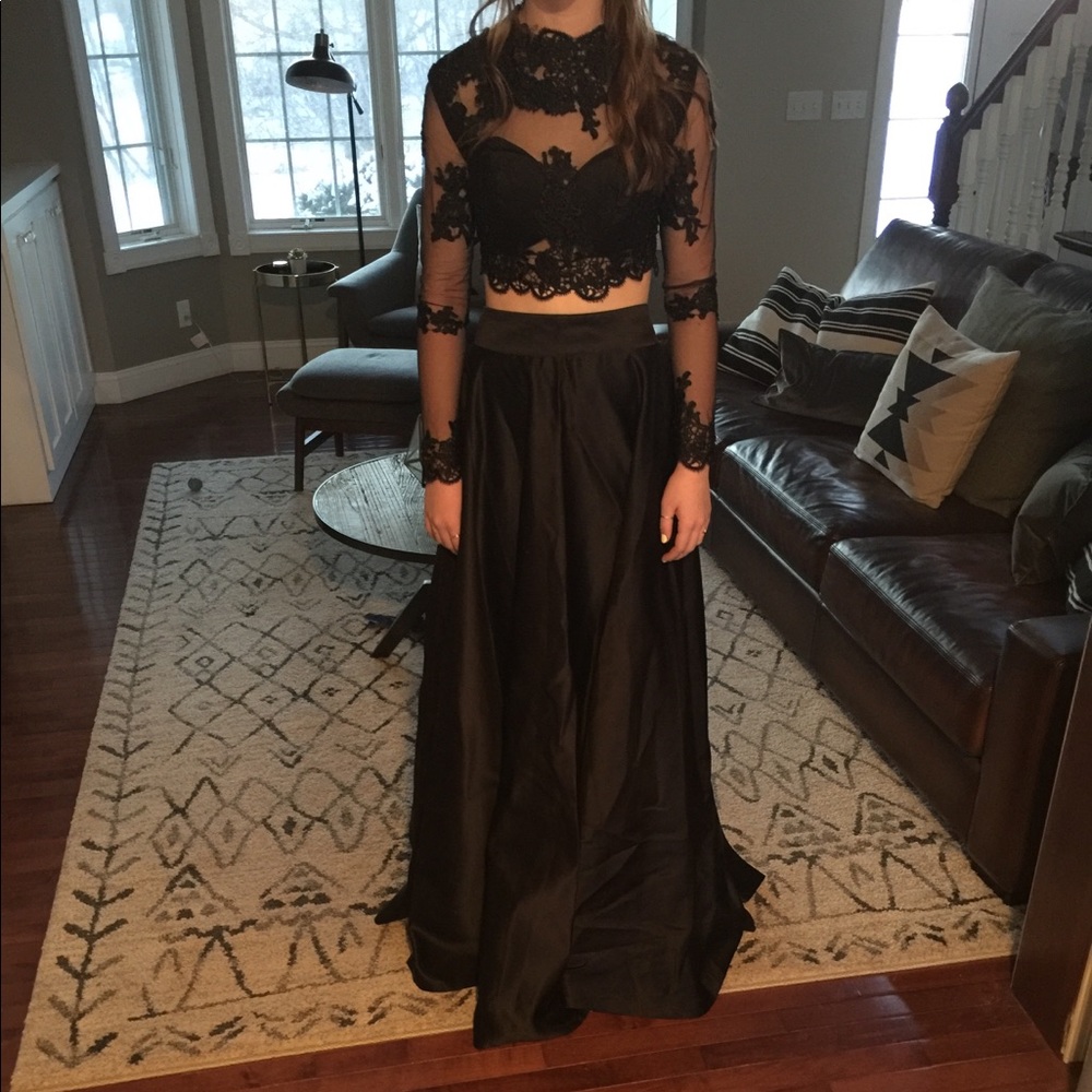 Black prom dress